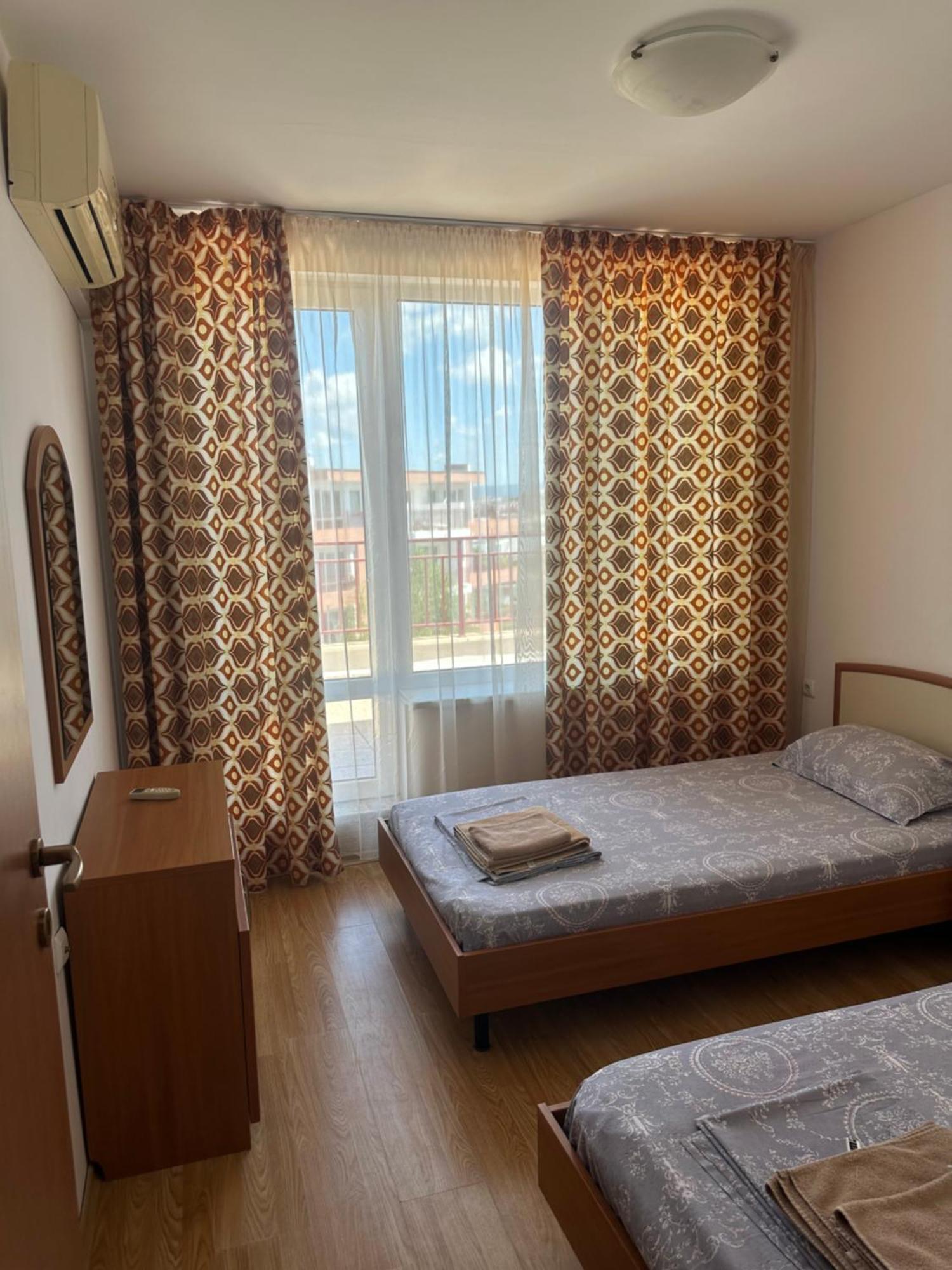 Riviera Fort Beach Apartments By Kalina Resort, Ravda Exterior foto